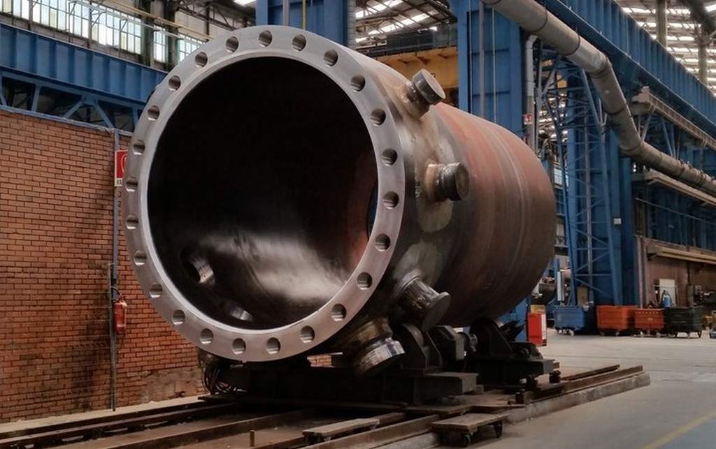 Recipiente a pressione in un’officina industriale